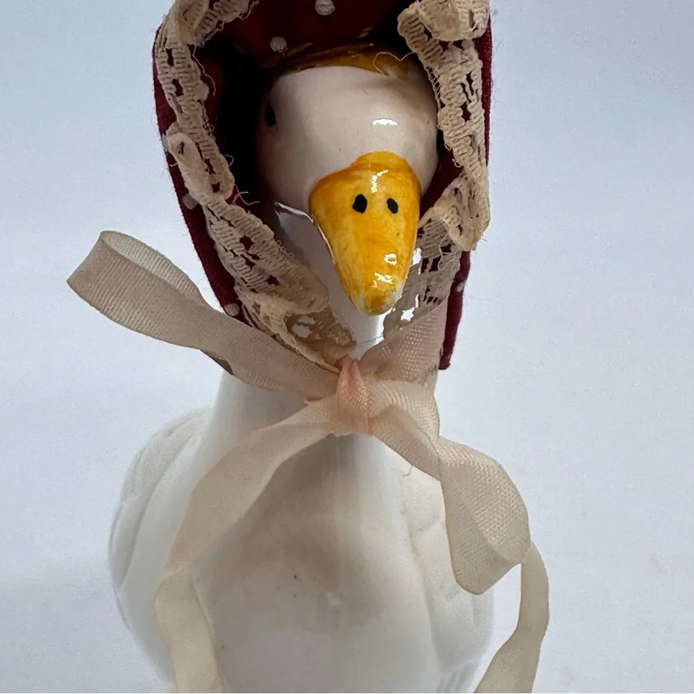 VTG 1970’s Mrs. Bonnet Goose Duck Figurine Farmhouse Decor Made in Taiwan *READ*